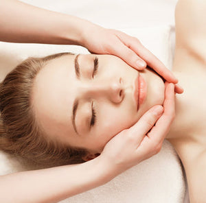Traditional Ayurvedic Facelift Massage Workshop | Ayurveda Pura Academy
